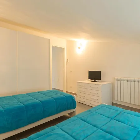 La Ginestra - Helloelba * Rio dellʼElba