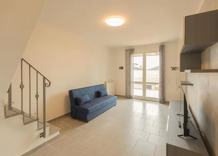 La Ginestra - Helloelba Semesterbostad Rio dellʼElba